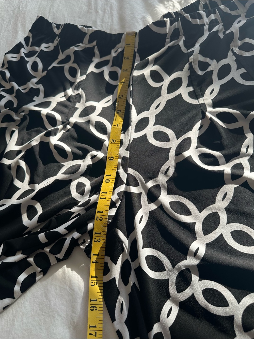 Chico's Black and White Printed Wide-Leg Pants, size XL (3) - Picture 7 of 12